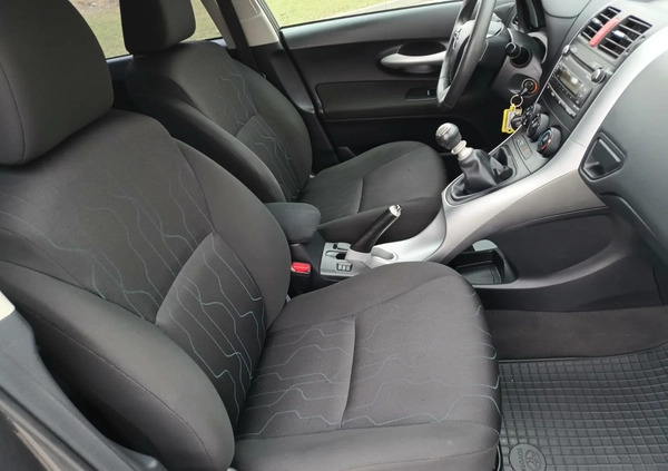 Toyota Auris cena 25900 przebieg: 201250, rok produkcji 2010 z Lębork małe 154